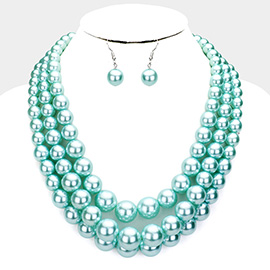 Triple Strand Pearl Chunky Necklace