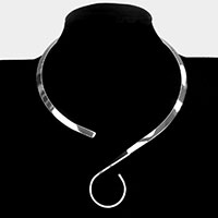 Swirl Metal Omega Open Choker Necklace
