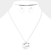 Boss Wife Mom Triple Heart Message Pendant Necklace