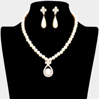 Pearl Centered Rhinestone Trimmed Teardrop Accented Necklace