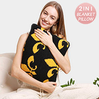 2 IN 1 Fleur de Lis Patterned Blanket / Pillow