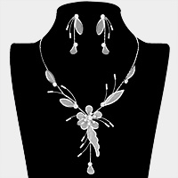 Crystal detail metal mesh flower vine necklace