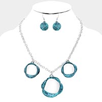 Hammered Bended Triple Open Circle Necklace