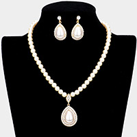 Rhinestone Trimmed Teardrop Pearl Pendant Necklace