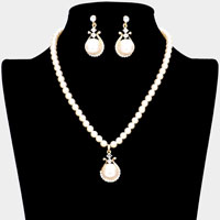 Rhinestone Trimmed Teardrop Pearl Accented Necklace