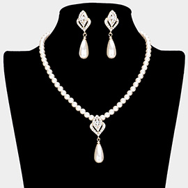 Teardrop Pearl Pointed Pendant Necklace