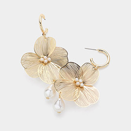 Pearl Pointed Metal Cutout Flower Dangle Earrings