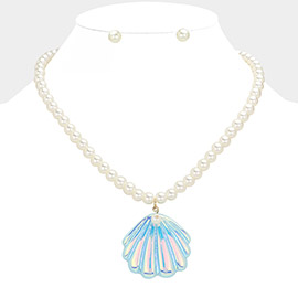 Metallic Glazed Sea Shell Pendant Pearl Necklace